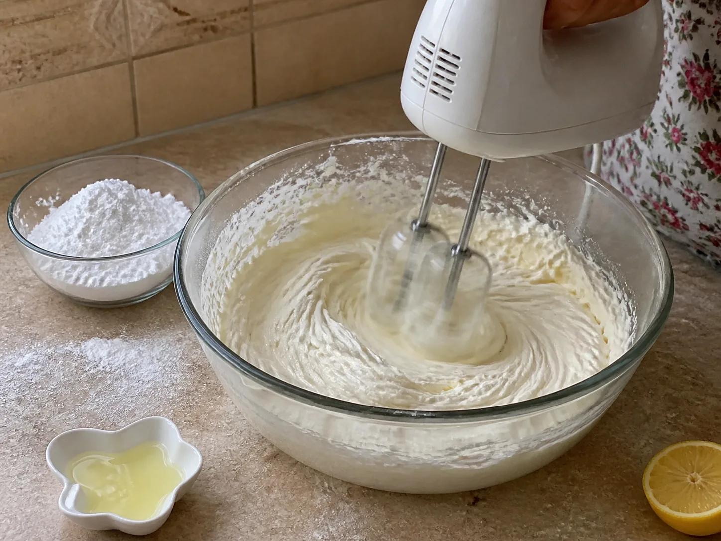 زدن پنیر خامهای