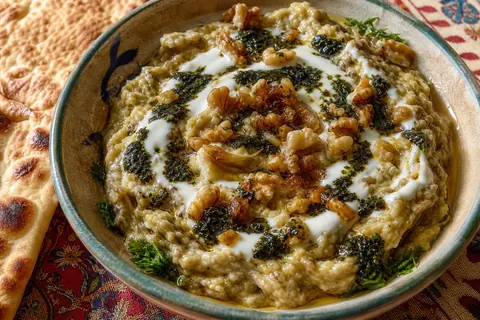 کشک بادمجان کم‌روغن با نعناع‌داغ